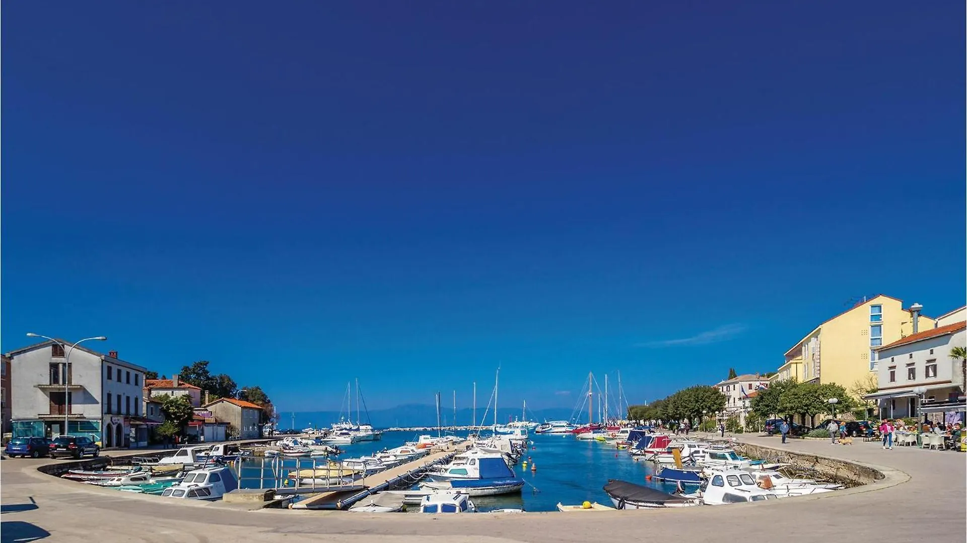 1 Bedroom Stunning Apartment In Rasopasno
