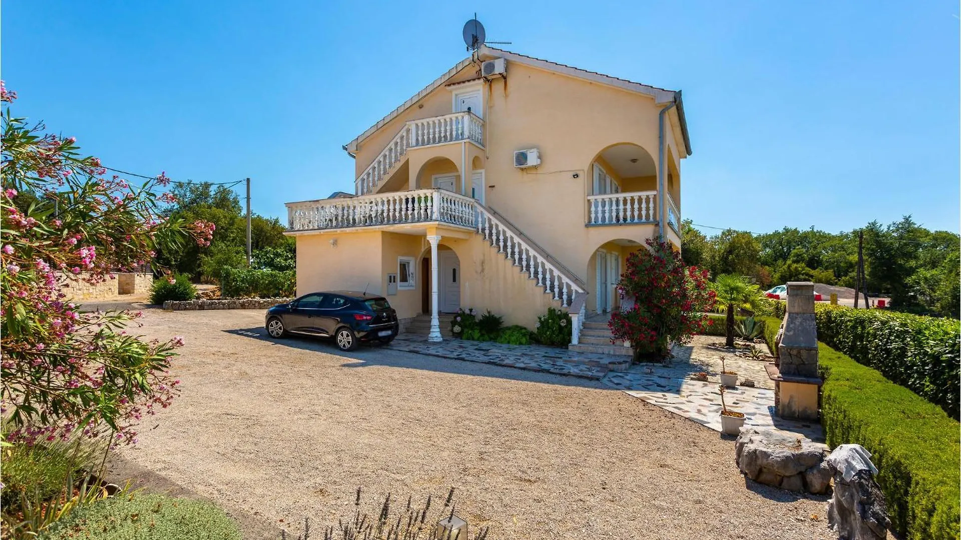 1 Bedroom Stunning Apartment In Rasopasno Kroatien